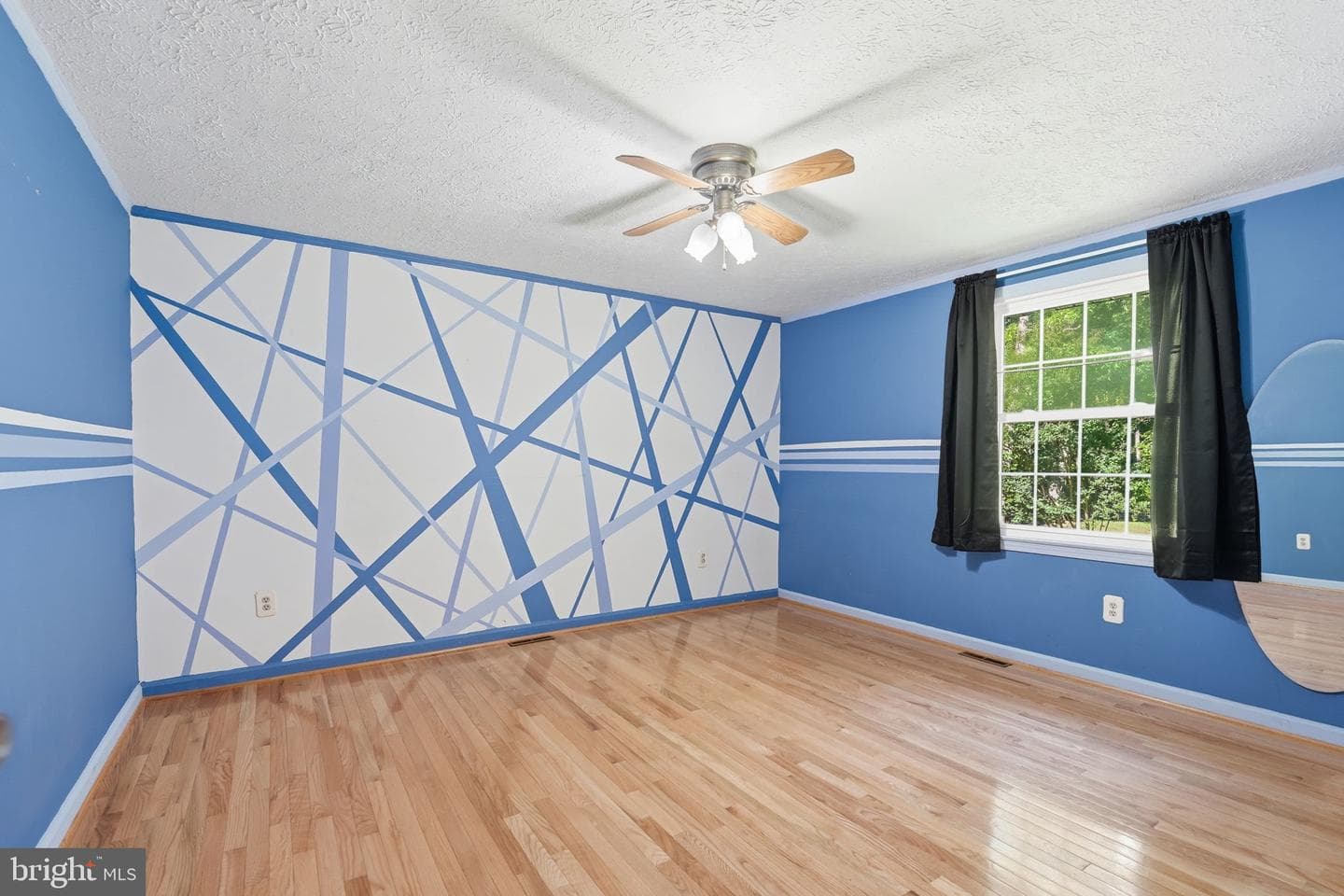 14905 January Court photo 21