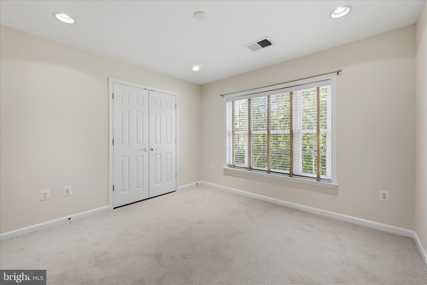 5466 Bantry Court photo 34