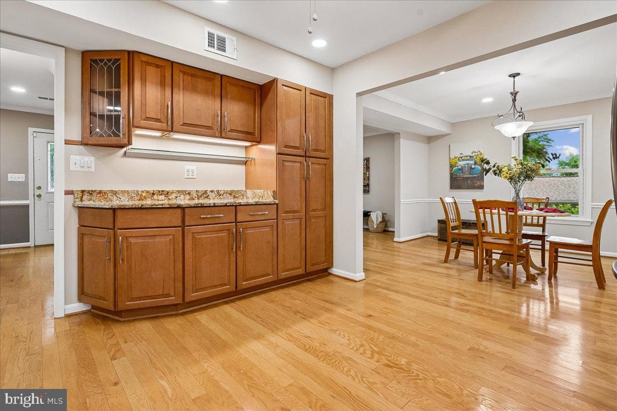 16203 Dartmoor Drive photo 6