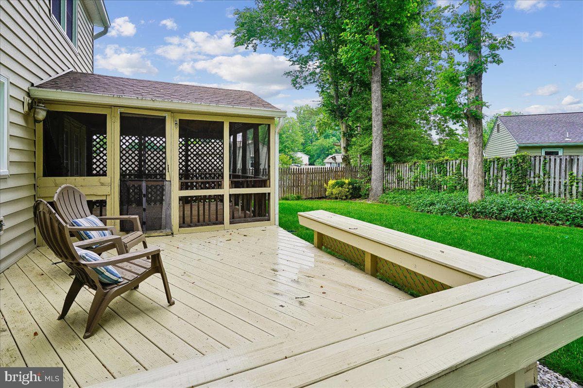 16203 Dartmoor Drive photo 9