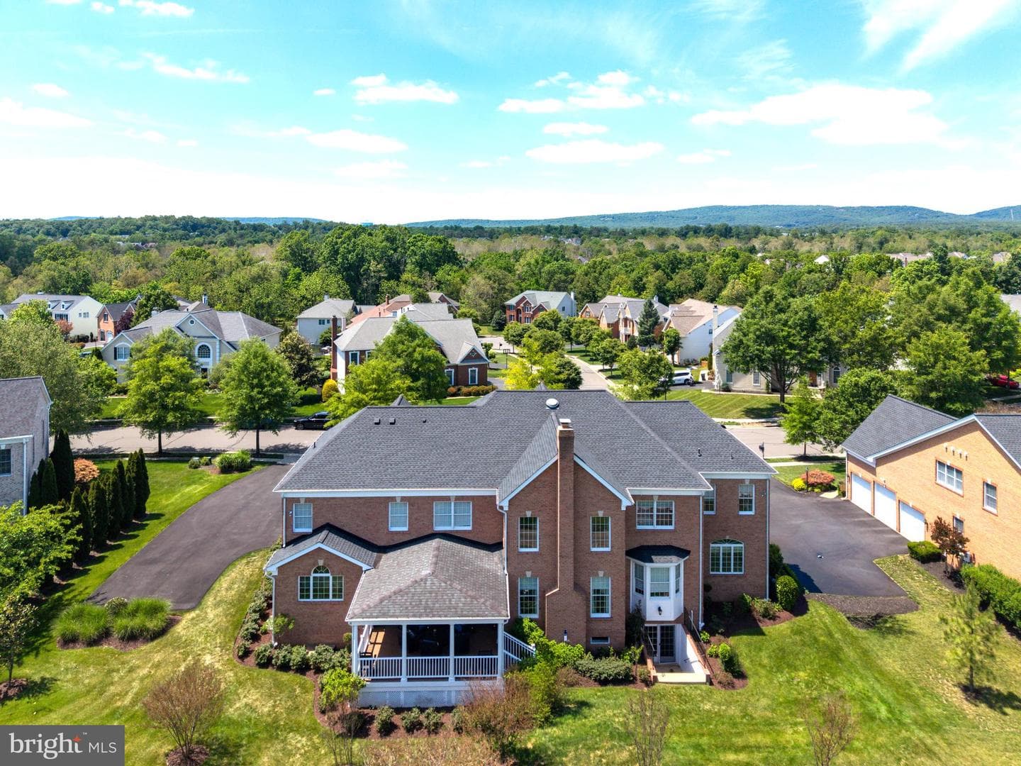 15214 Golf View Drive photo 3