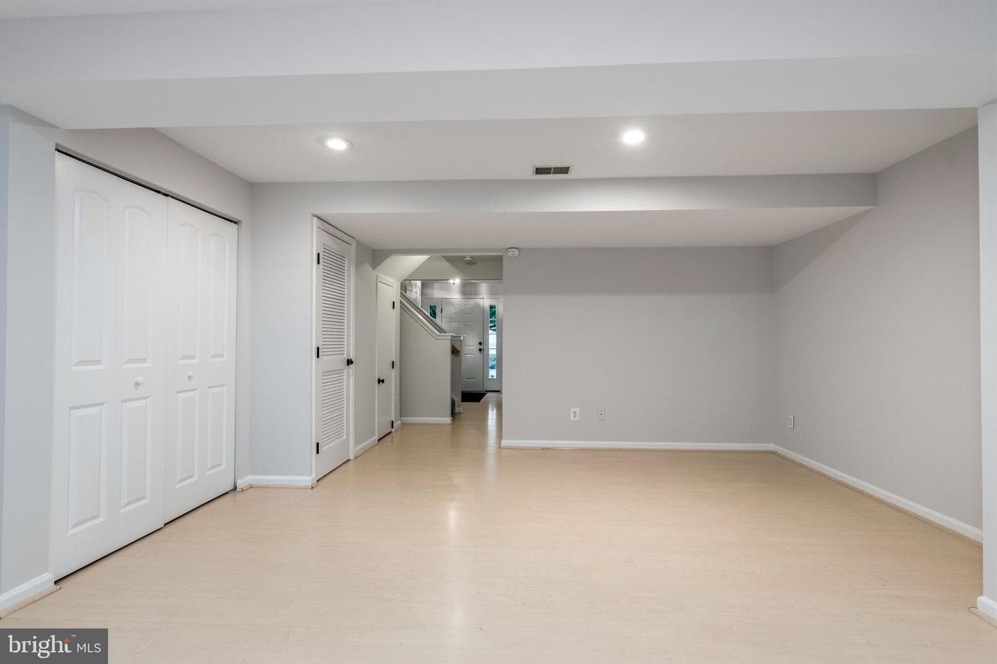 15720 Viewpoint Circle photo 9