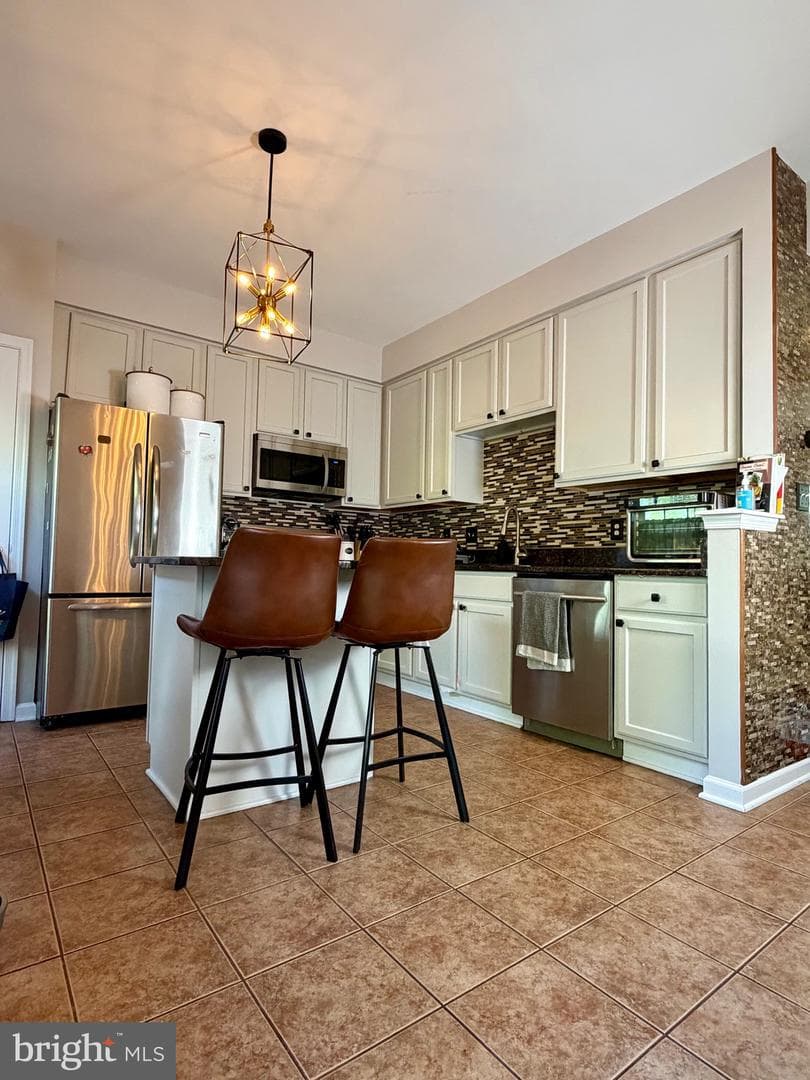 7108 Wheeling Way photo 10