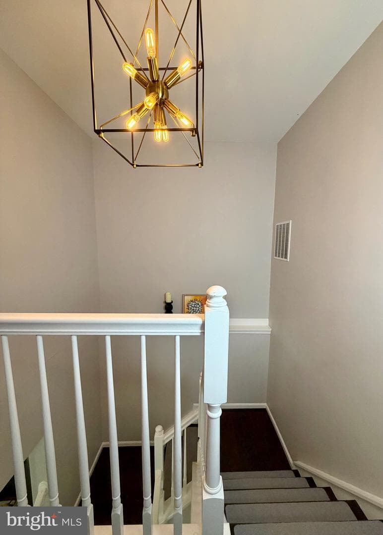 7108 Wheeling Way photo 23