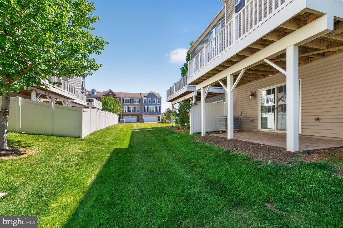 8909 Englewood Farms Drive photo 20