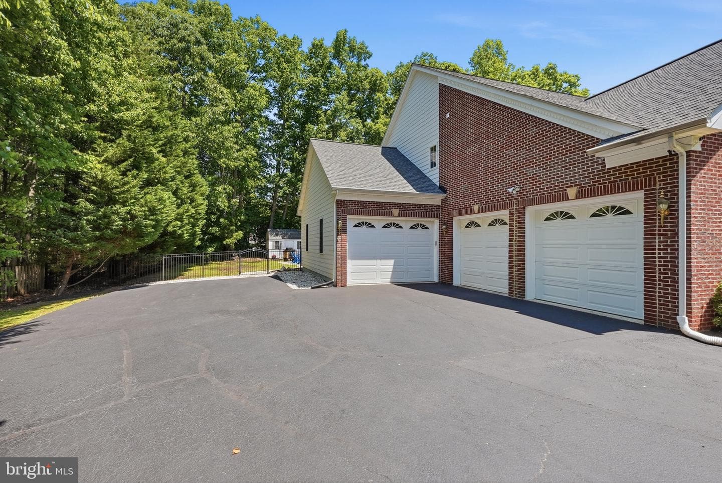 13433 Classic Oaks Court photo 4