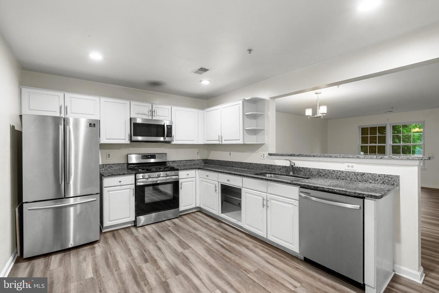 8005 Coachcrest Court photo 8