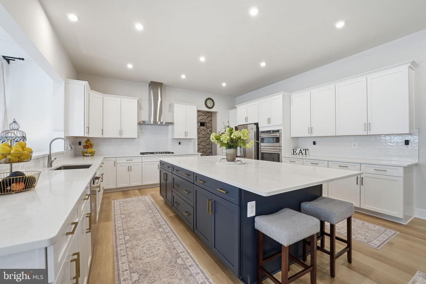 8678 Sycamore Springs Way photo 4