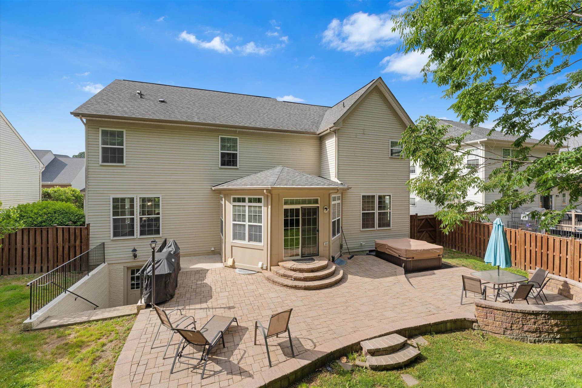 5439 Bantry Court photo 3