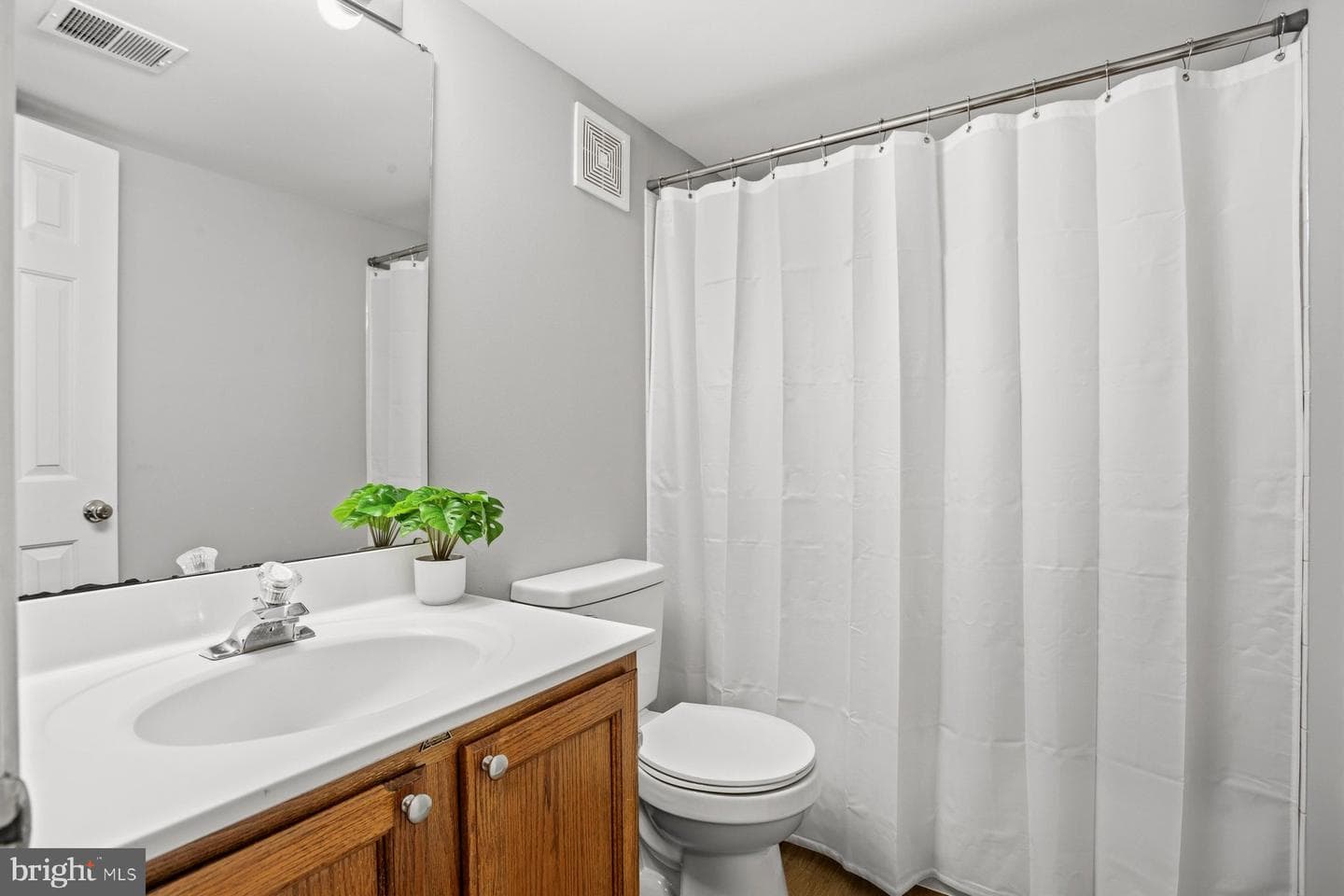 1736 Tiger Lily Circle photo 24