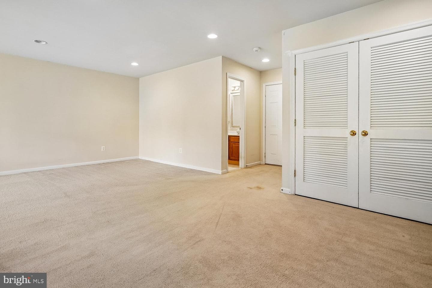 2160 Armitage Court photo 47