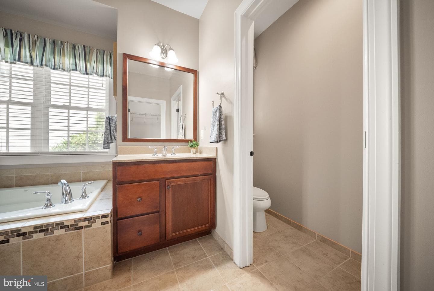 4664 Glass Mountain Way photo 33