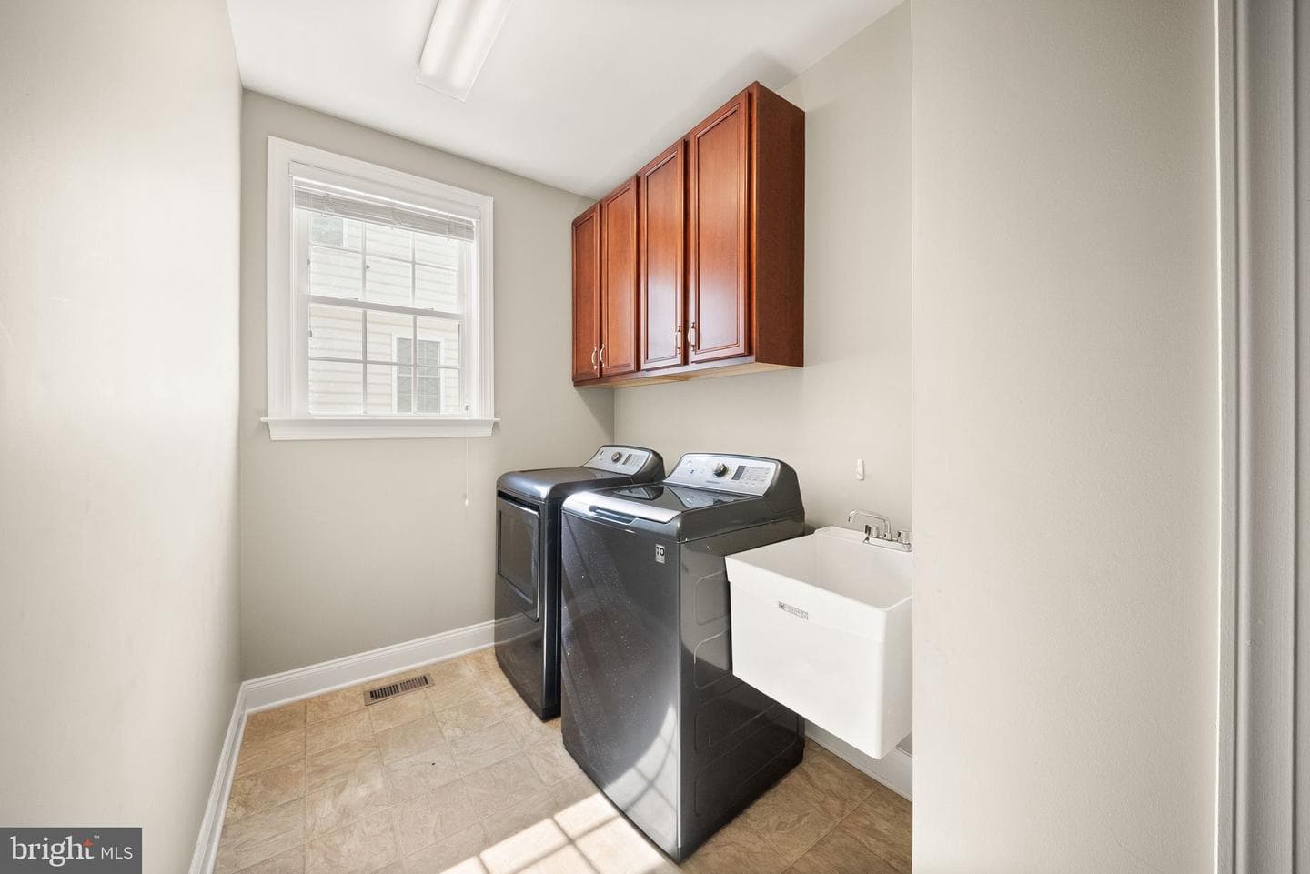 4664 Glass Mountain Way photo 39