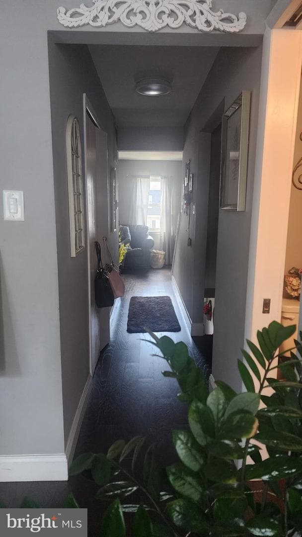 16607 Sutton Place photo 5