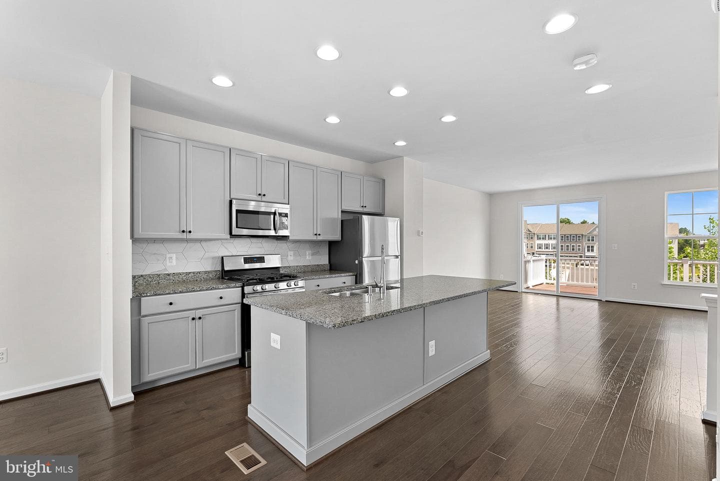 8192 Broad Place photo 15
