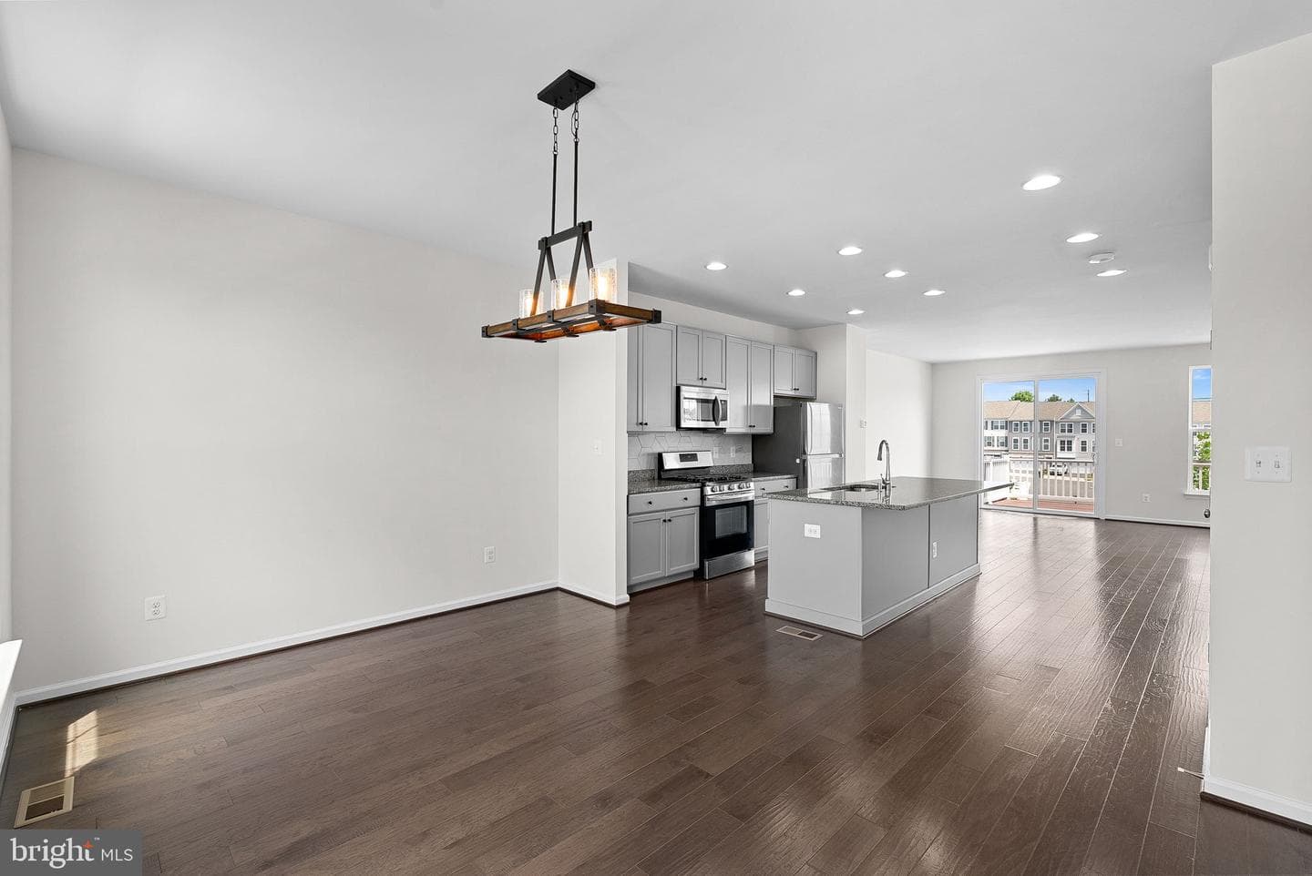 8192 Broad Place photo 8