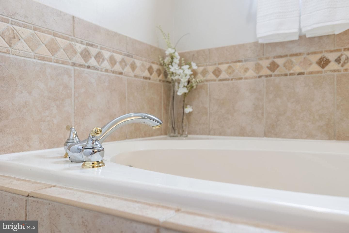 5842 Riverside Drive photo 20
