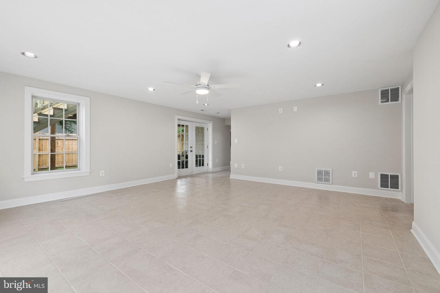 5842 Riverside Drive photo 27