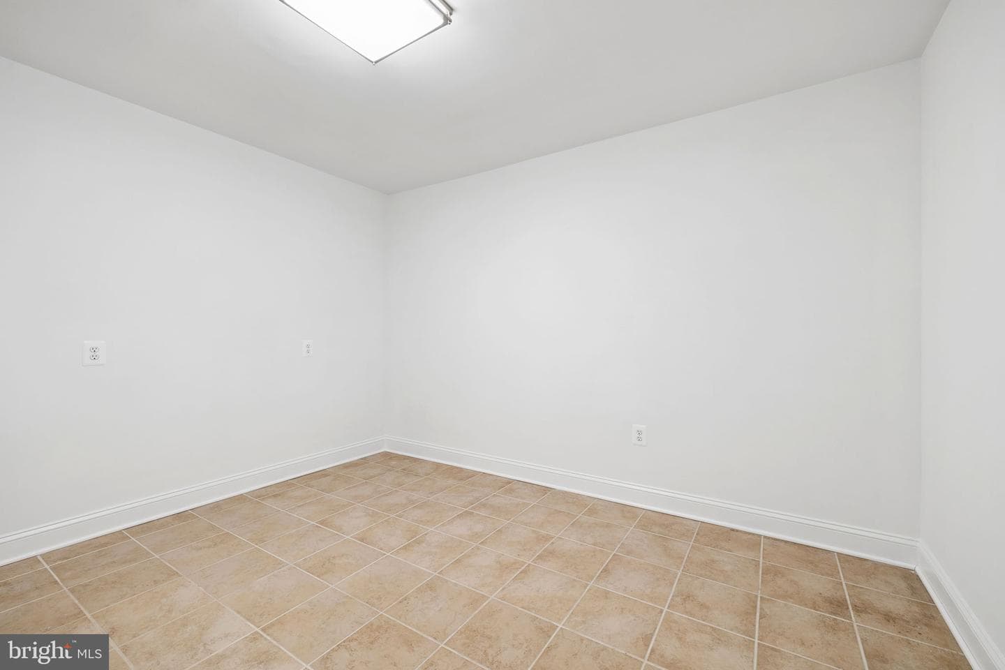 5842 Riverside Drive photo 32