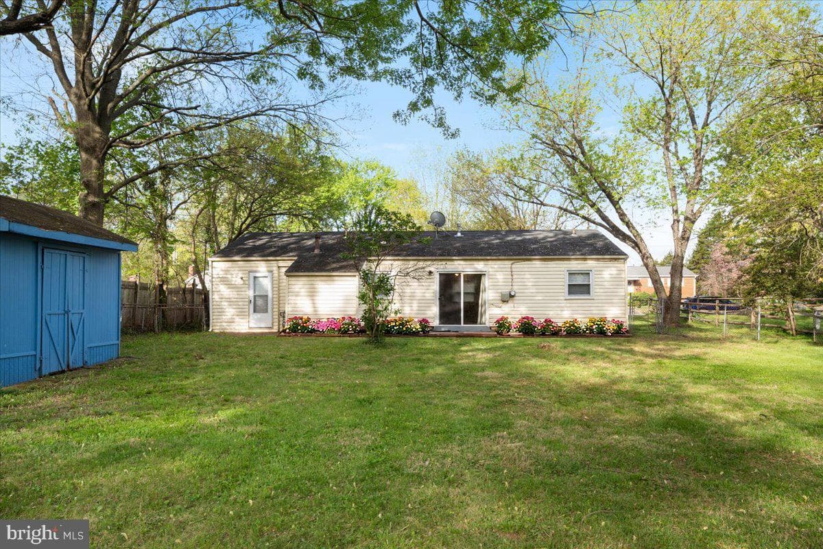 7905 Lomond Court photo 19