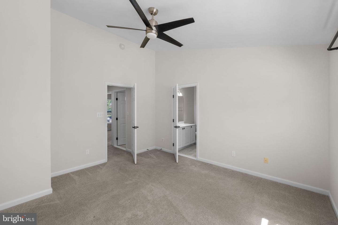 7034 Rogue Forest Lane photo 15