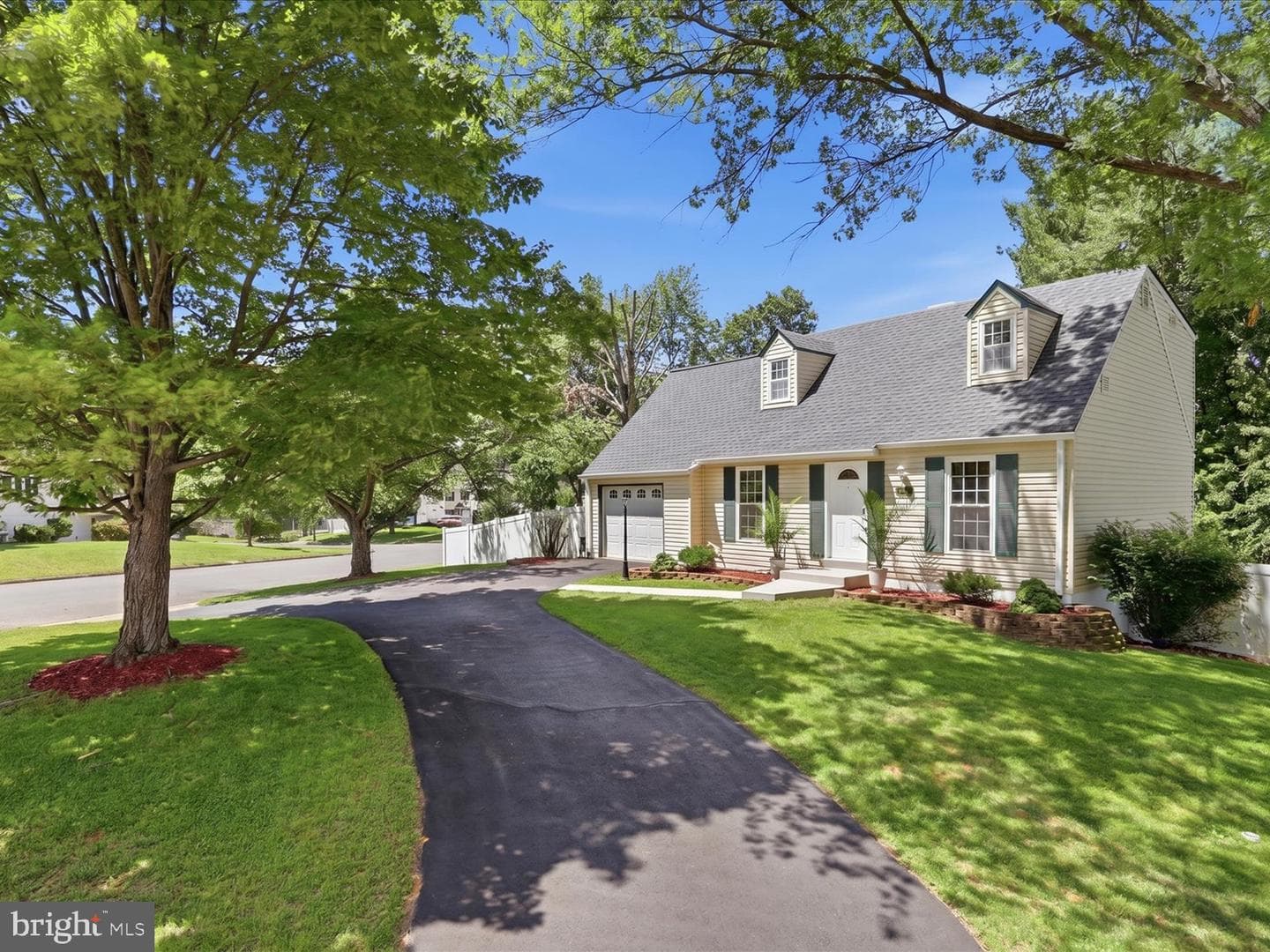 14330 Lindendale Road photo 2