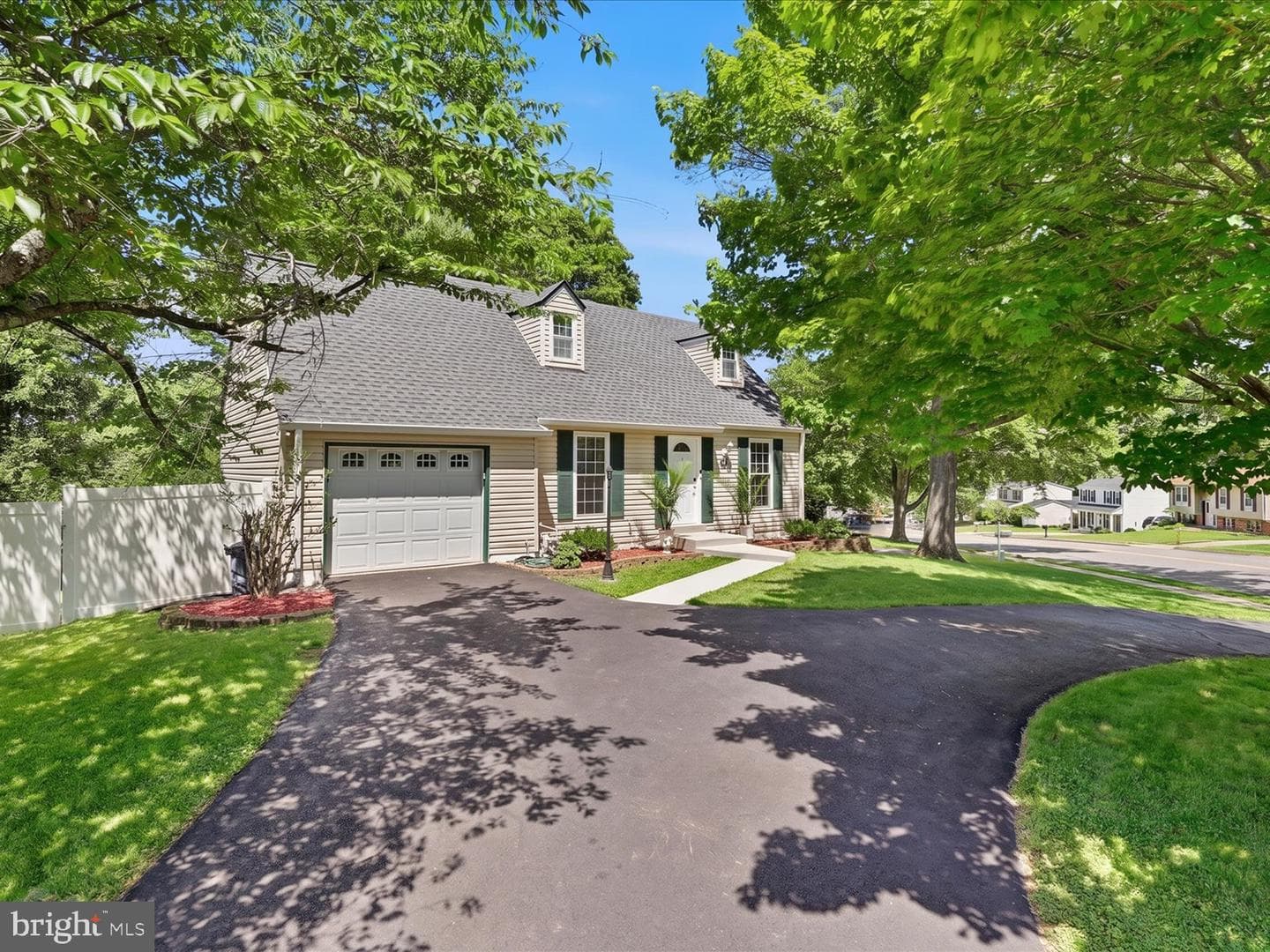 14330 Lindendale Road photo 3