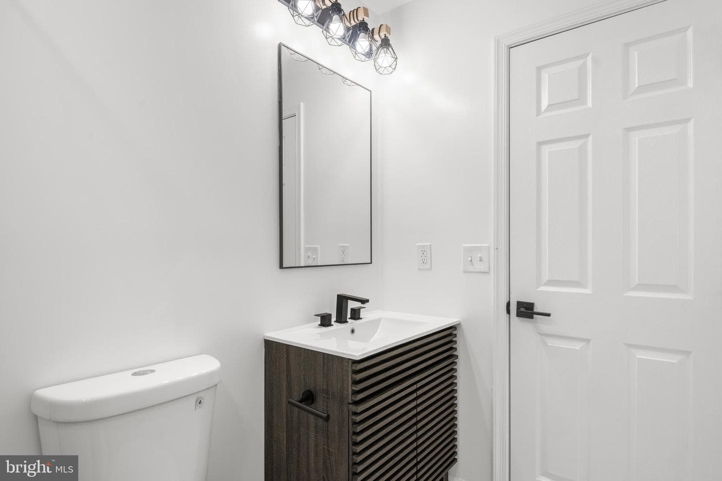 4925 Frishman Court photo 45