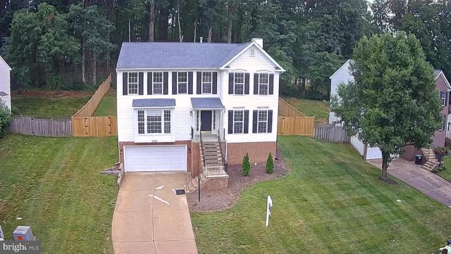 4925 Frishman Court photo 8