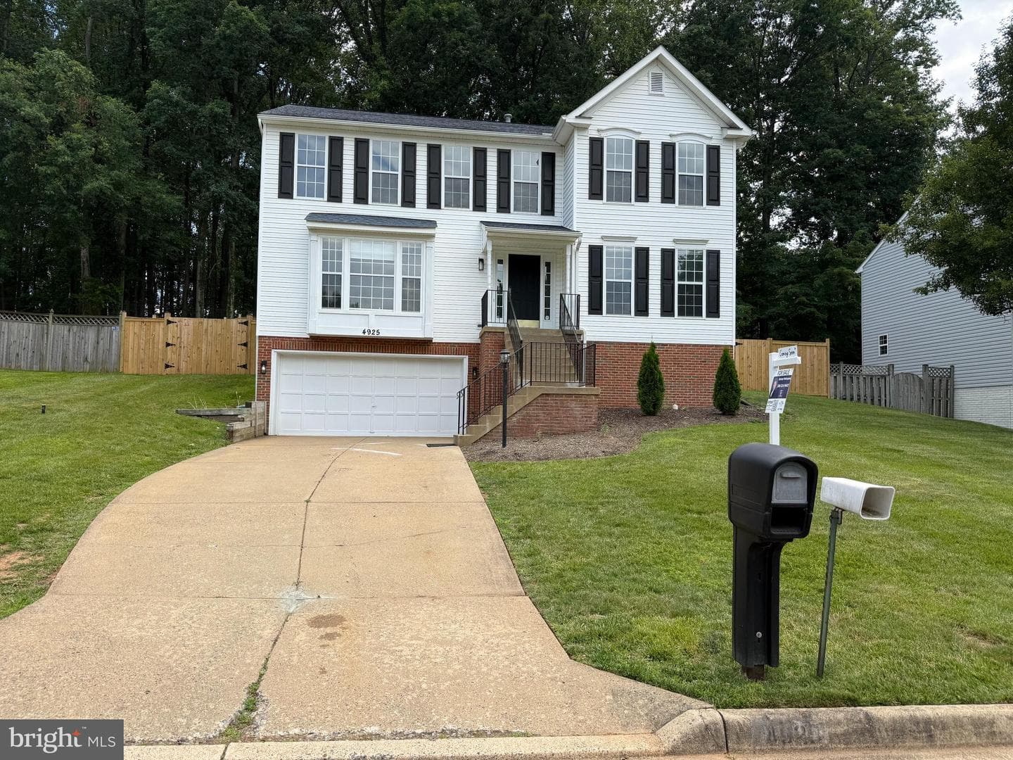 4925 Frishman Court photo 9