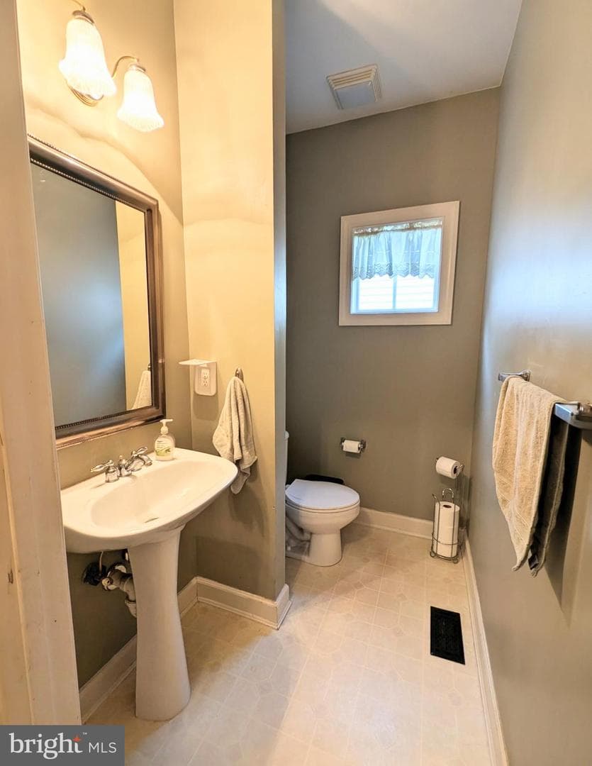 14076 Albert Way photo 10