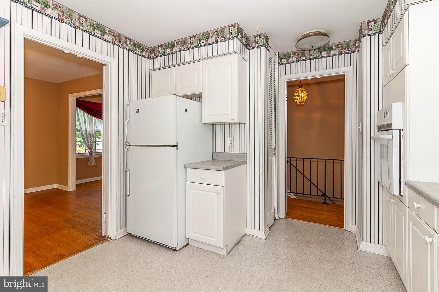 13019 Amesbury Street photo 11