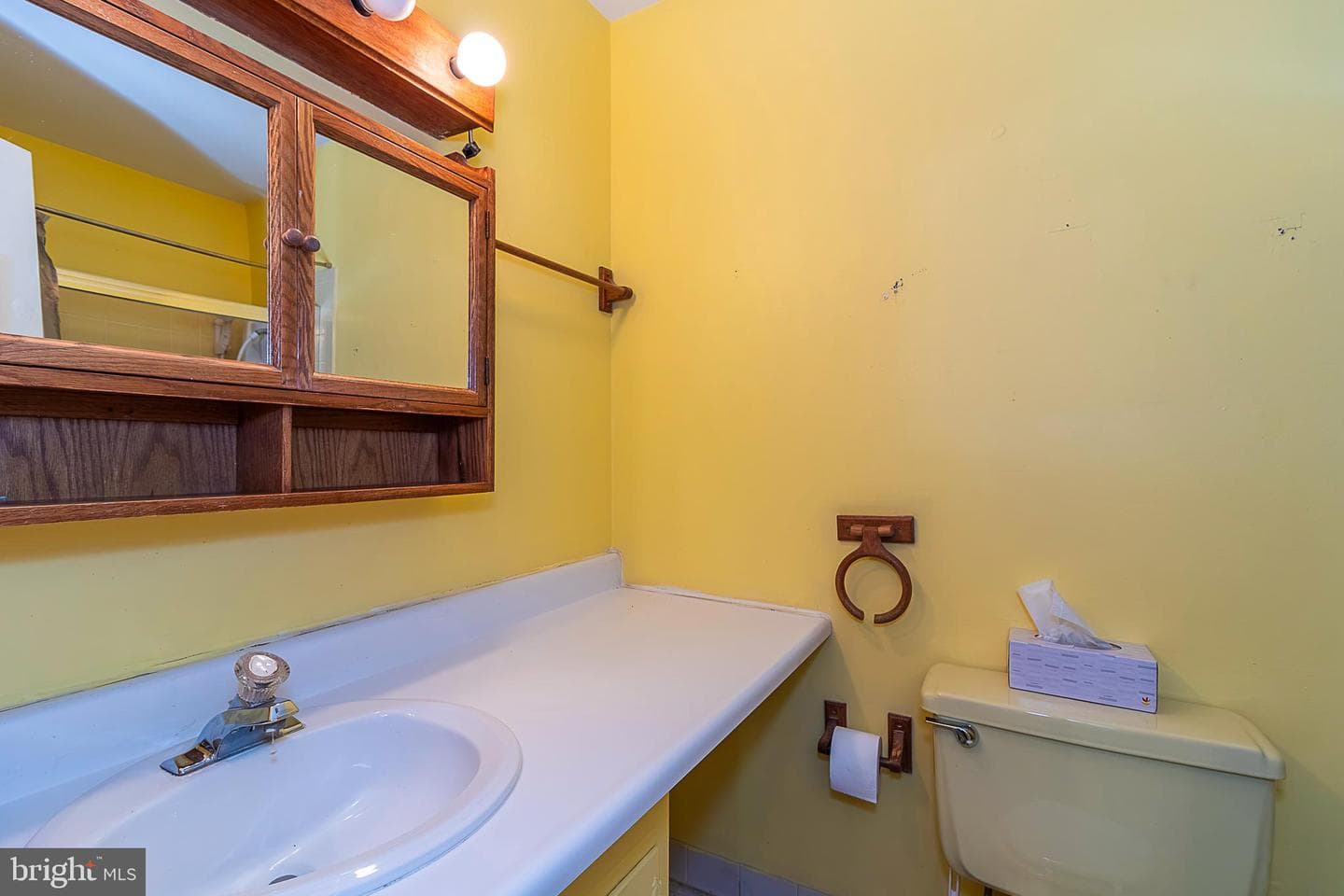 13019 Amesbury Street photo 14