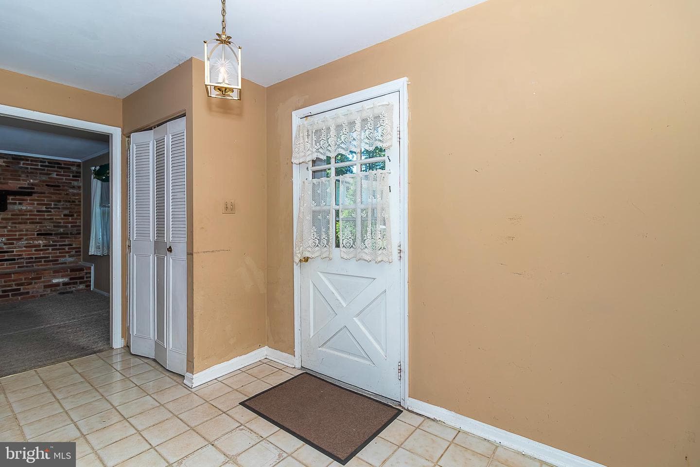13019 Amesbury Street photo 4