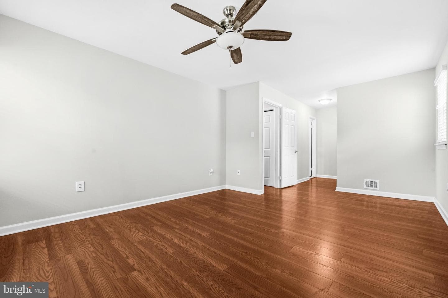 6109 Plainville Lane photo 29