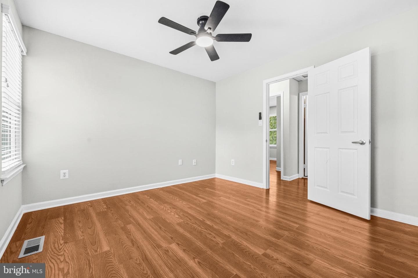 6109 Plainville Lane photo 33