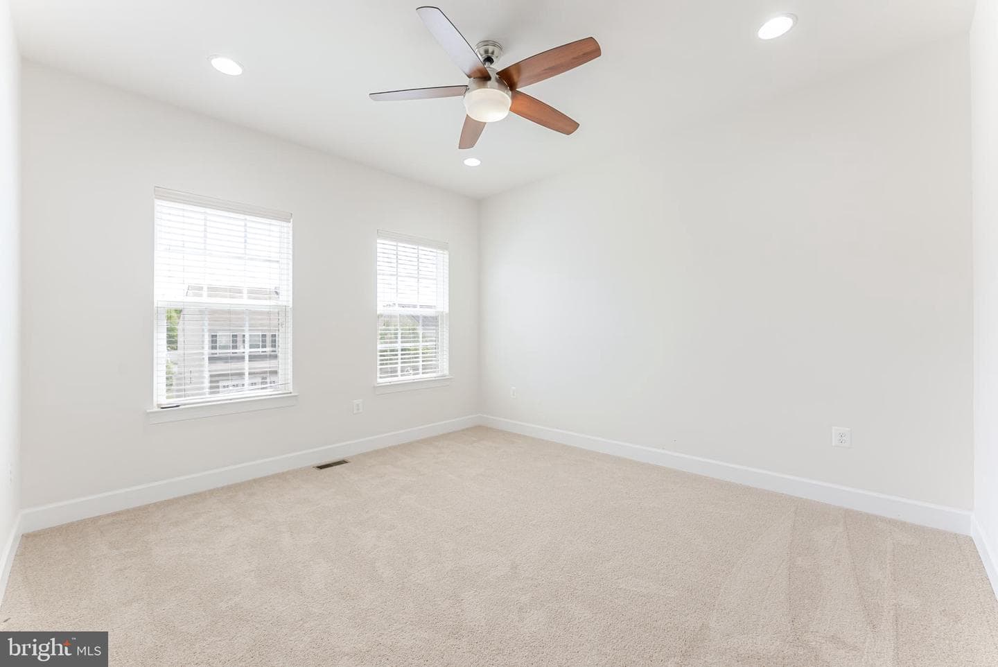 5829 Amanda Rose Lane photo 37