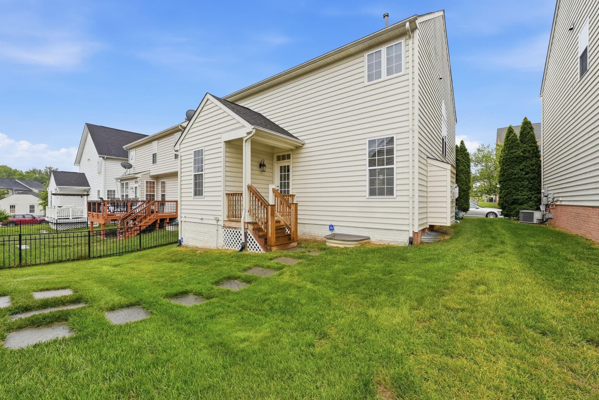 16311 Catenary Drive photo 34
