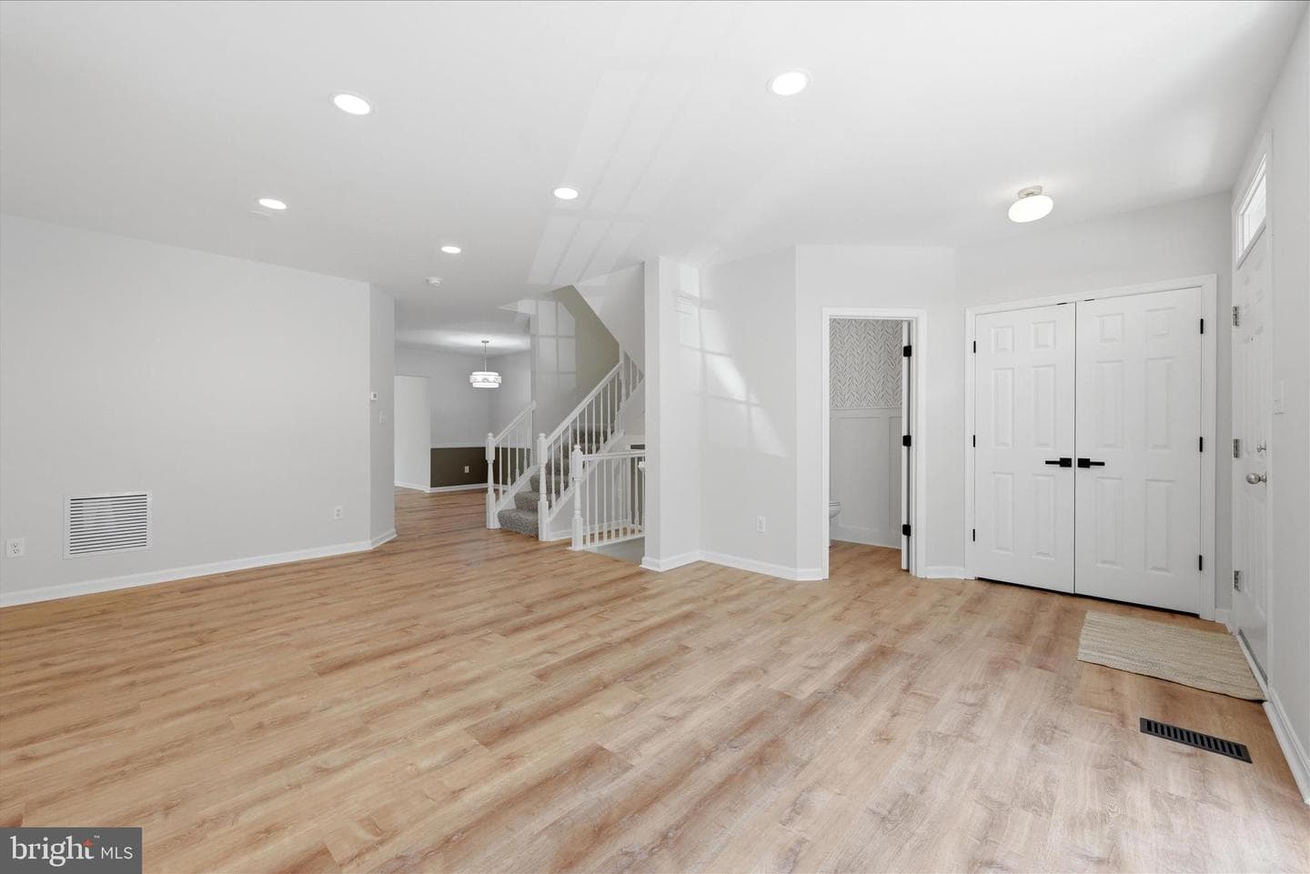 8972 Benchmark Lane photo 9