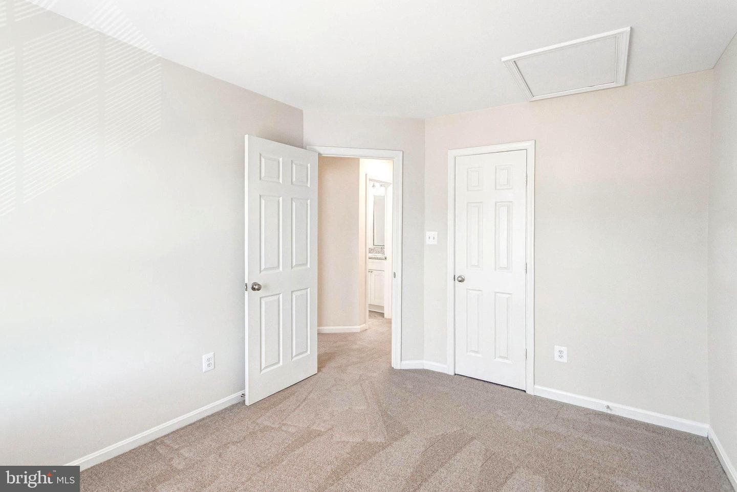 10504 Montrose Way photo 33
