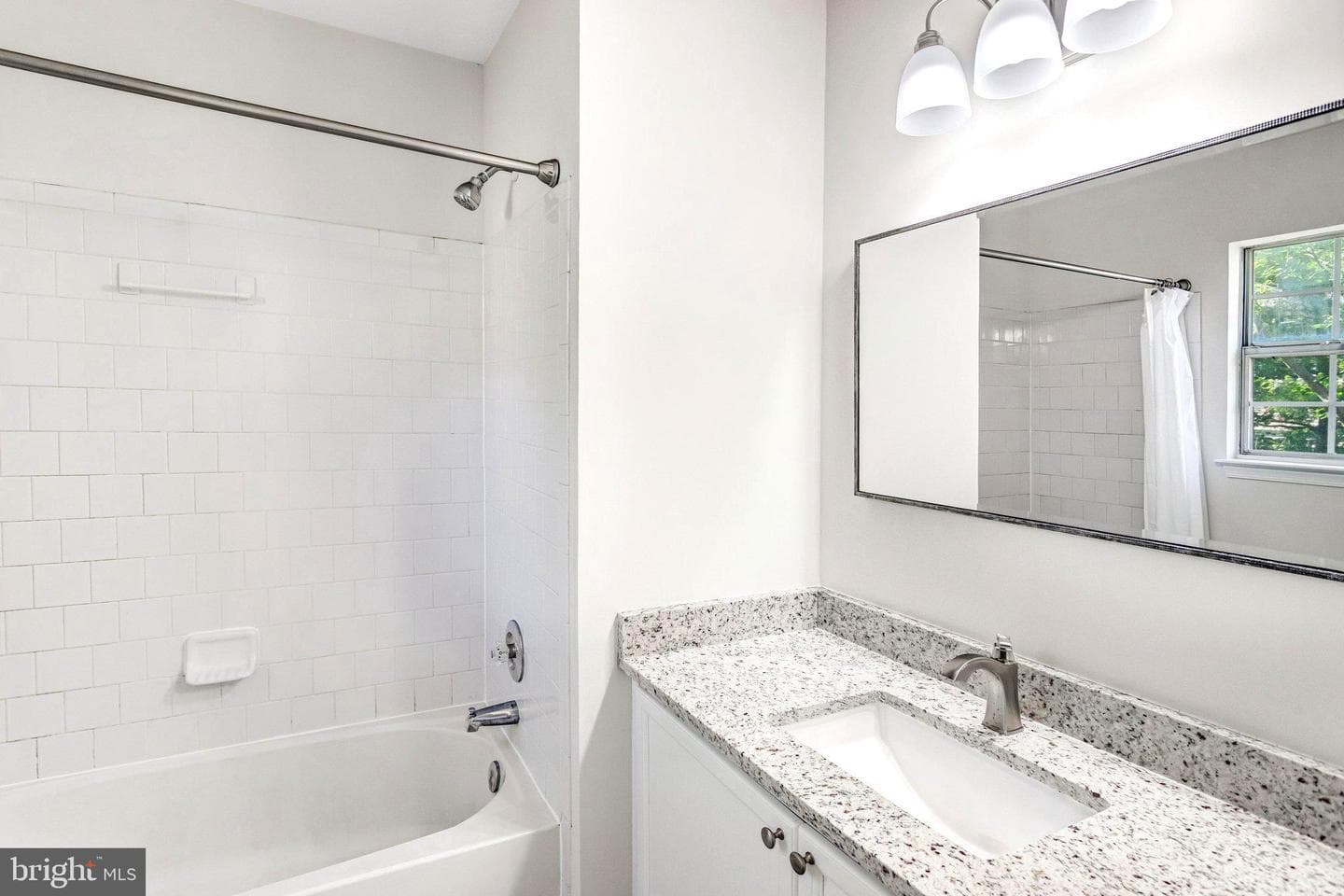 10504 Montrose Way photo 9