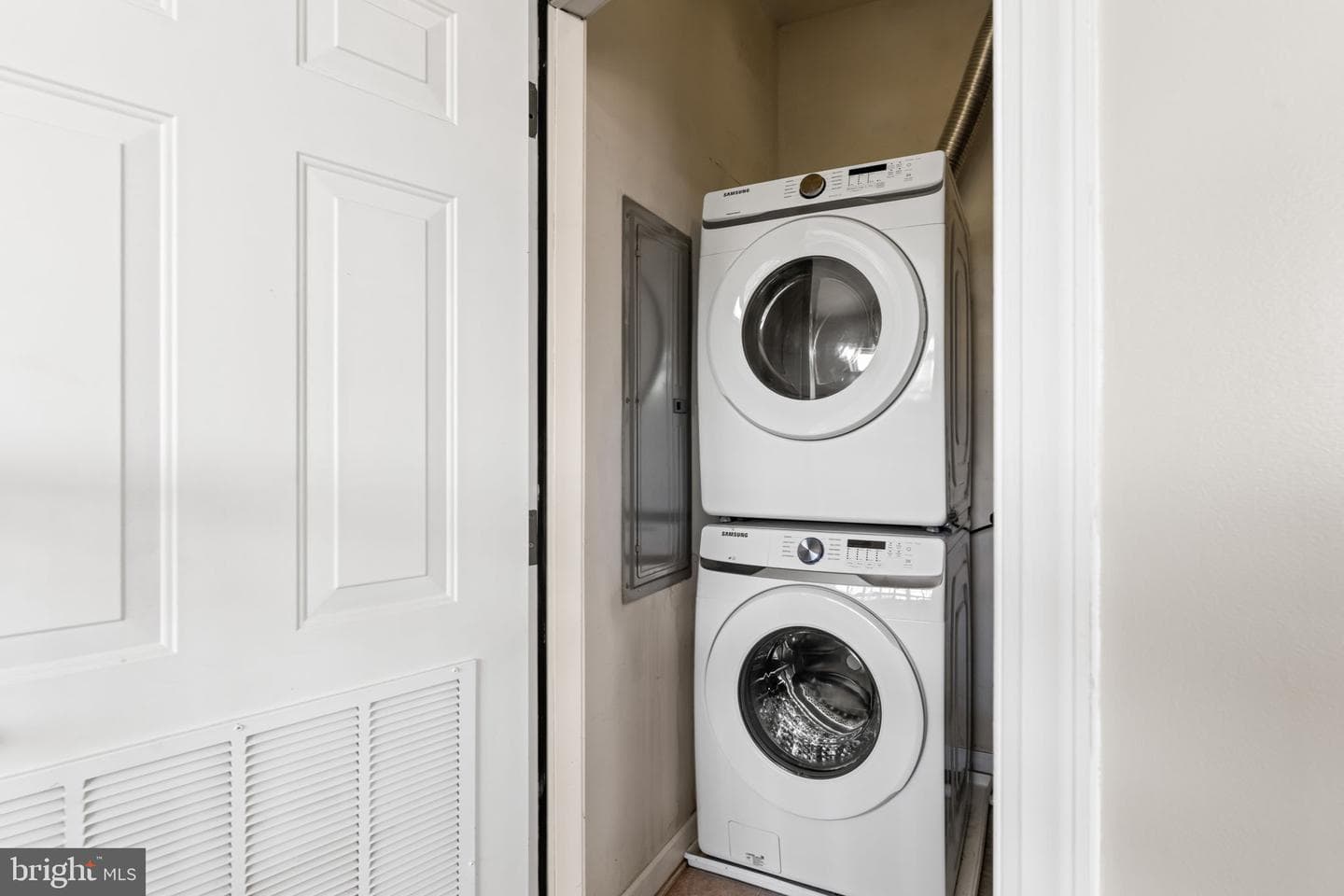 810 Belmont Bay Drive #201 photo 32