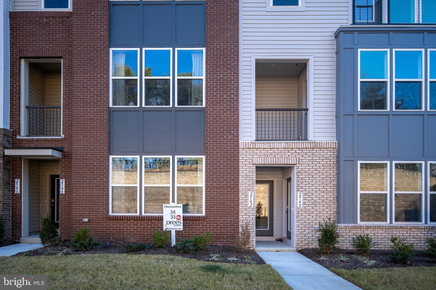 2542 Neabsco Common Place photo 2