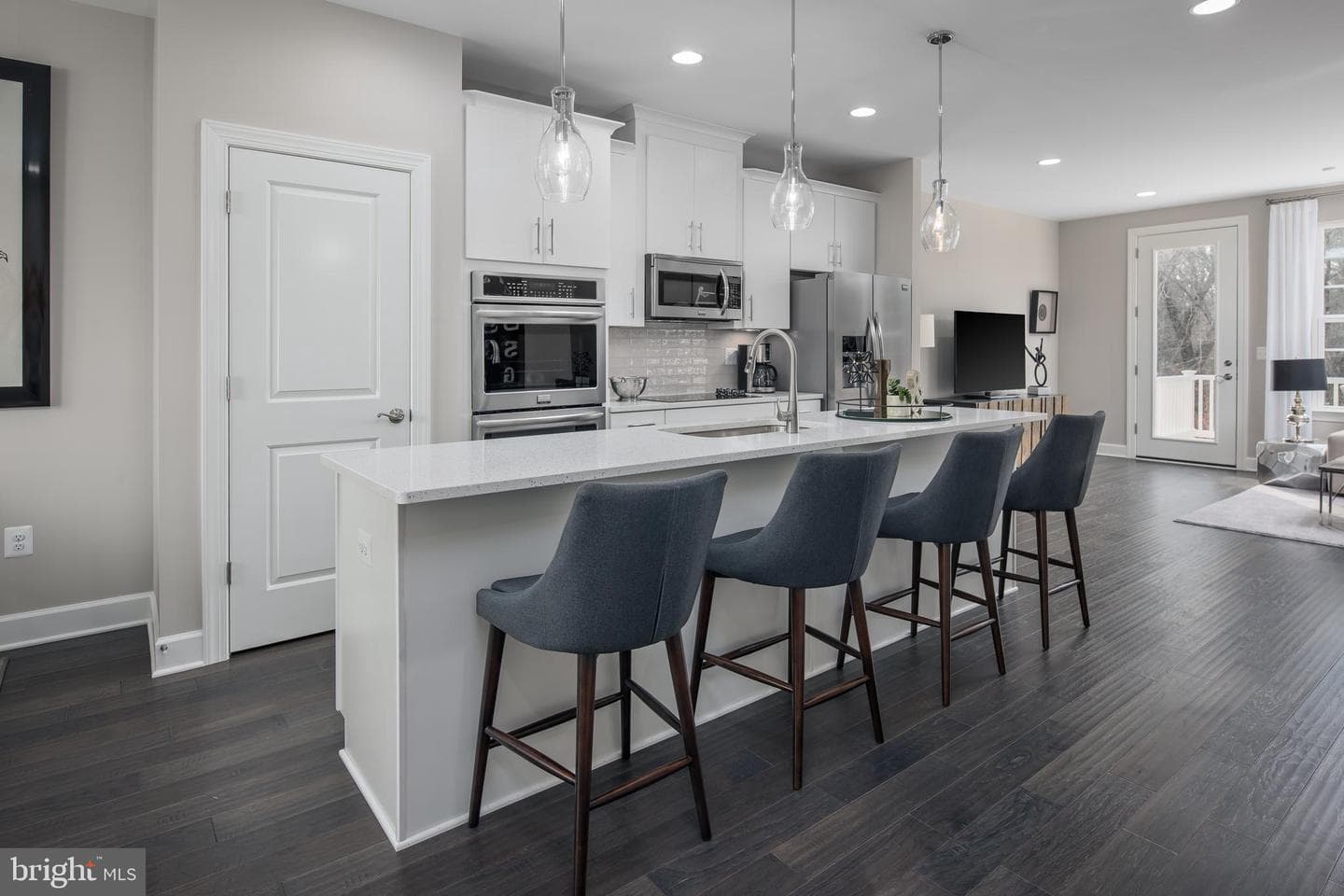 8894 Queensferry Road photo 3