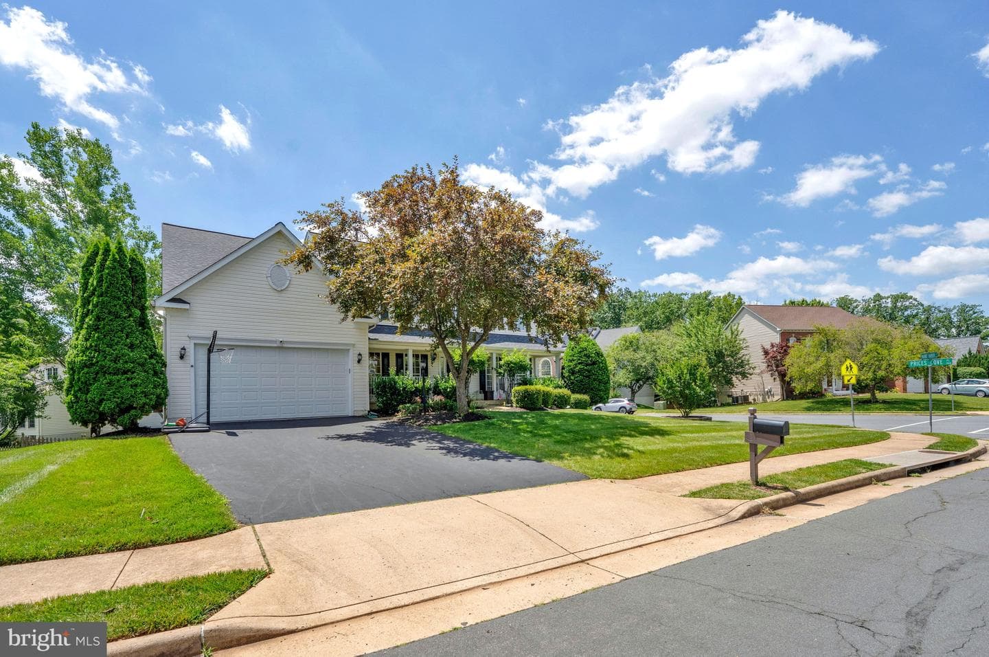 10491 Manns Harbor Court photo 2