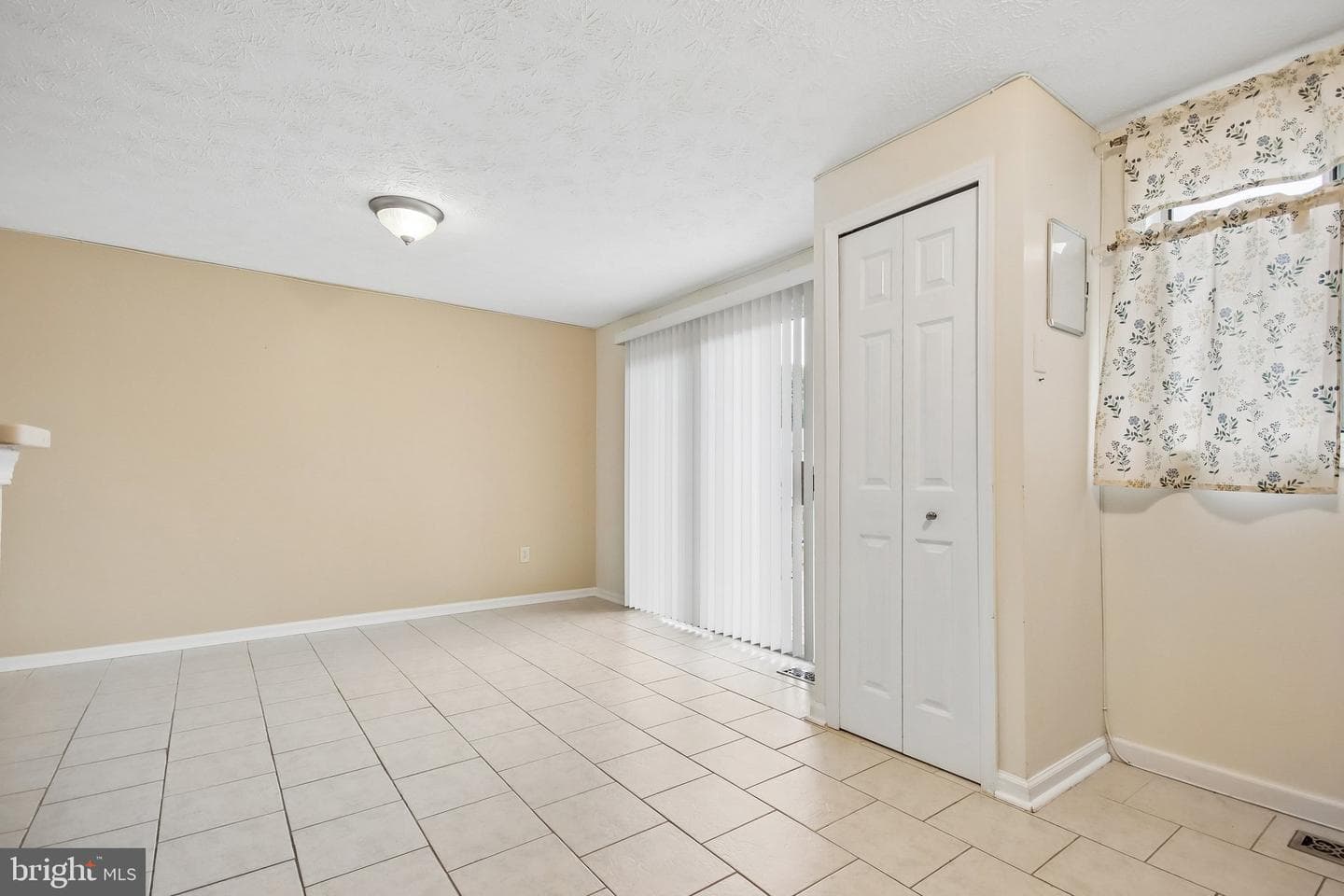 14736 Winding Loop photo 10