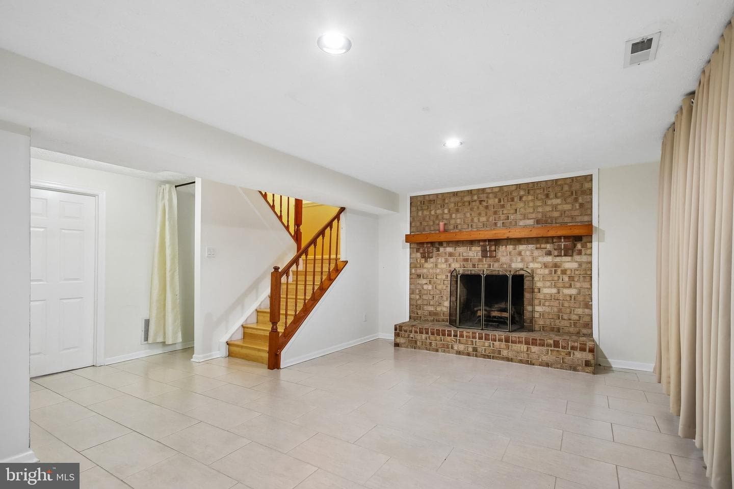 14736 Winding Loop photo 12