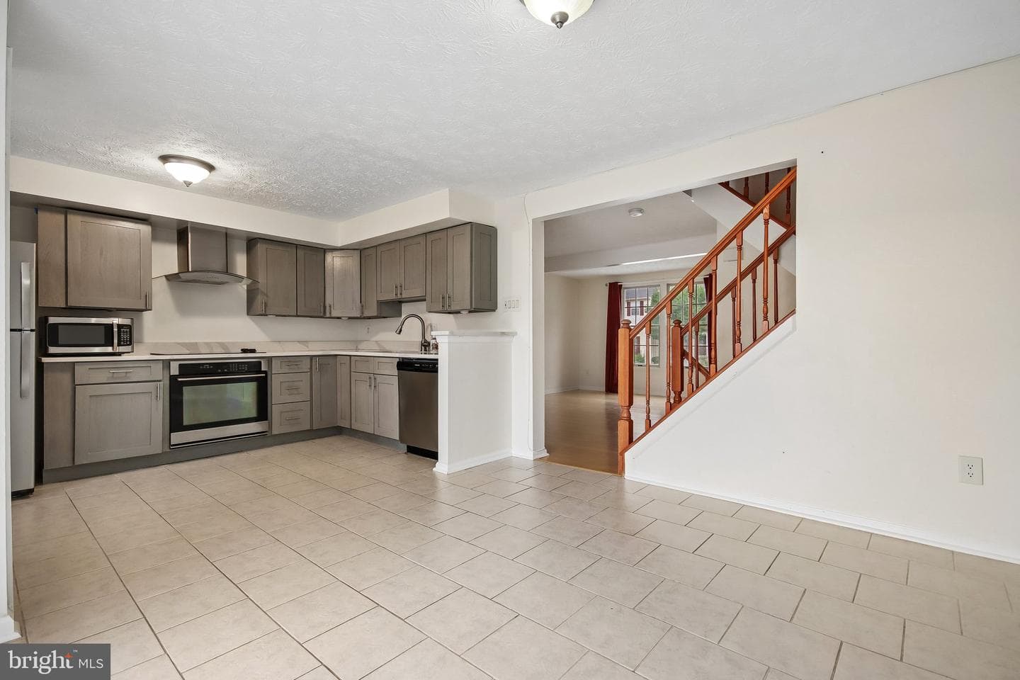 14736 Winding Loop photo 7