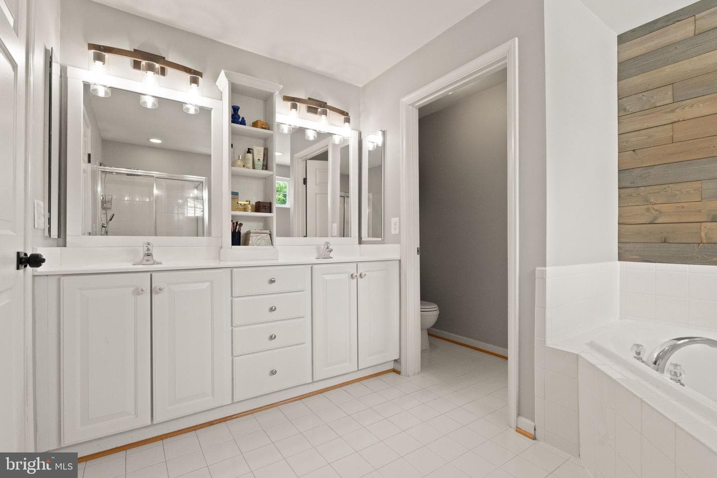 6726 Edgartown Way photo 33