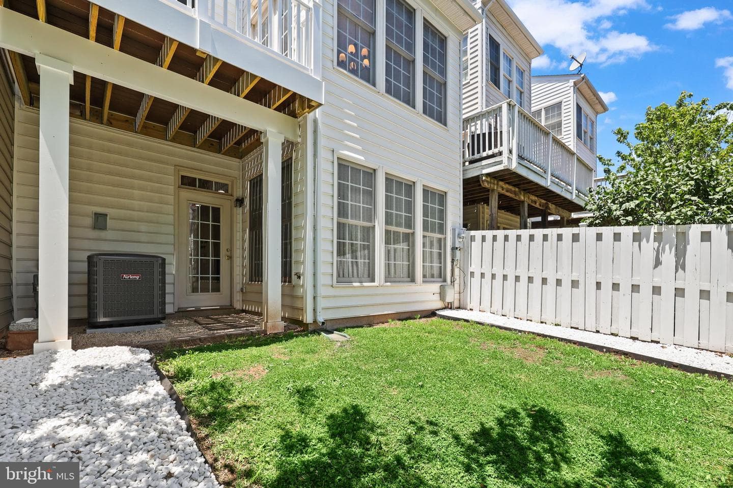6806 Witton Circle photo 34